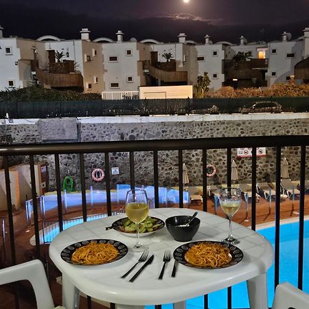 Ocean Front Cozy 2 Bedroom, 3 Beds Spacious- Netflix, Pool, Beach Lift & Fast Wifi Playa del Ingles  Exterior foto