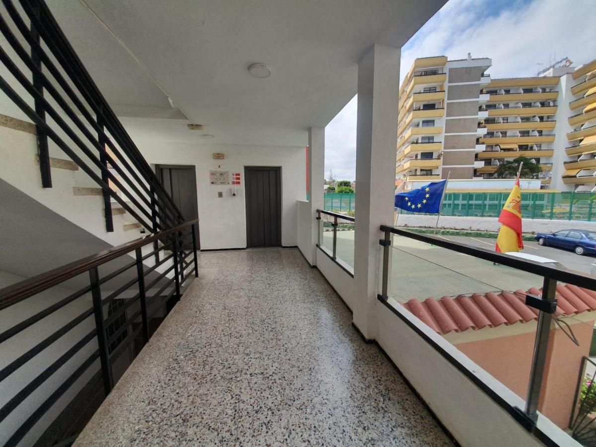 Ocean Front Cozy 2 Bedroom, 3 Beds Spacious- Netflix, Pool, Beach Lift & Fast Wifi Playa del Ingles  Exterior foto