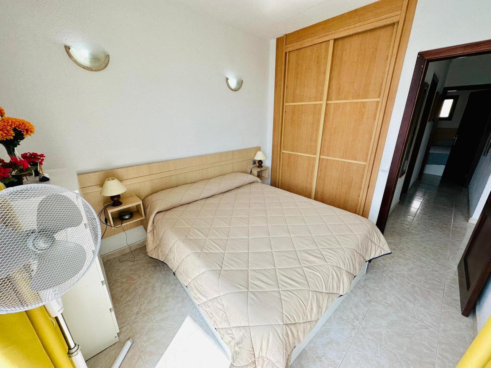 Ocean Front Cozy 2 Bedroom, 3 Beds Spacious- Netflix, Pool, Beach Lift & Fast Wifi Playa del Ingles  Exterior foto